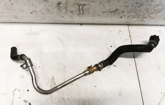 Engine coolant pipe/hose