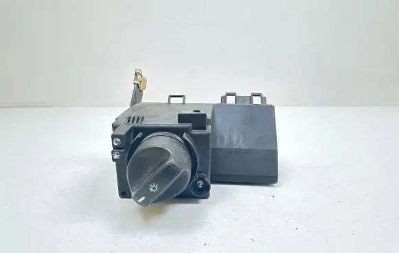 Mercedes-Benz E W210 Light switch 04055005