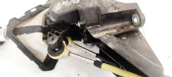Gear shift cable linkage