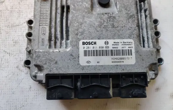Renault Trafic II (X83) Engine control unit/module 8200402578 0281011890 8200091517