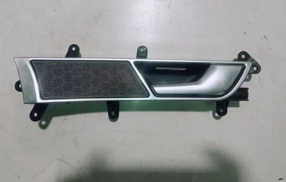 Audi A6 S6 C6 4F Front door interior handle 4F0837020