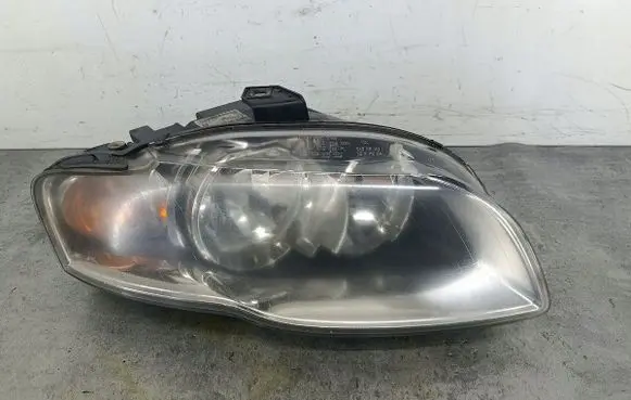 Audi A4 S4 B7 8E 8H Headlight/headlamp 