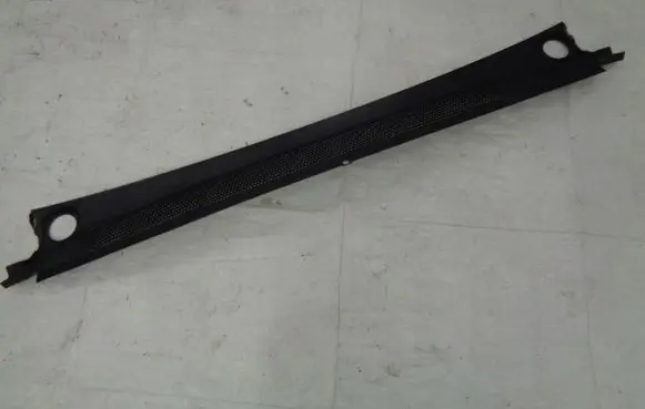 Citroen C4 II Picasso Wiper trim 9675943577