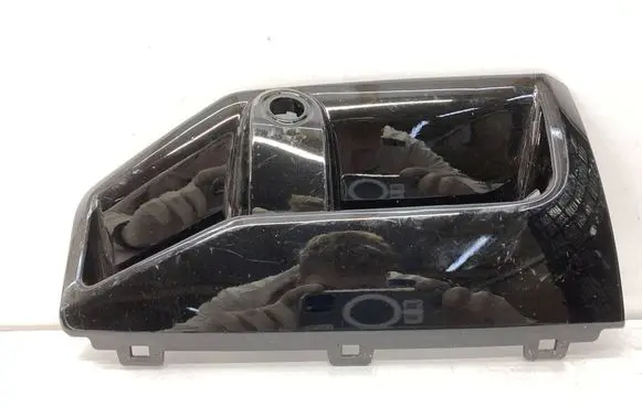 BMW 7 G70 Front bumper lower grill 51118088177