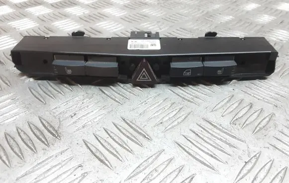 Opel Zafira B Seat heating switch 13100109