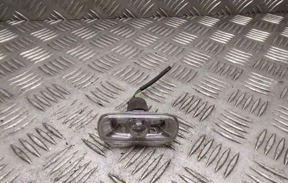 Audi A4 S4 B7 8E 8H Front fender indicator light 8E0949127