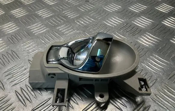 Nissan Cube Z12 Front door interior handle