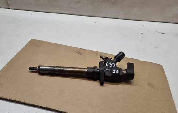 Fuel injector