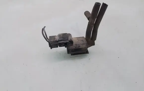 Mitsubishi Pajero Sport I Turbo solenoid valve K5T43983