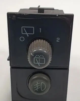 Chevrolet Tahoe Light switch 15735839
