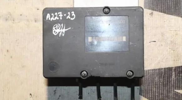 Volvo XC90 ABS Pump 30793445