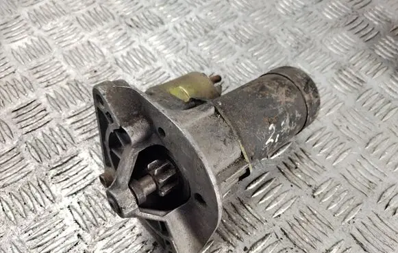 Opel Zafira A Starter motor