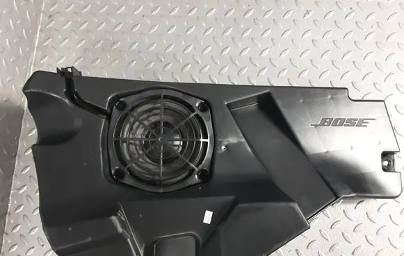 Audi TT TTS Mk2 Subwoofer speaker 8J8035382A