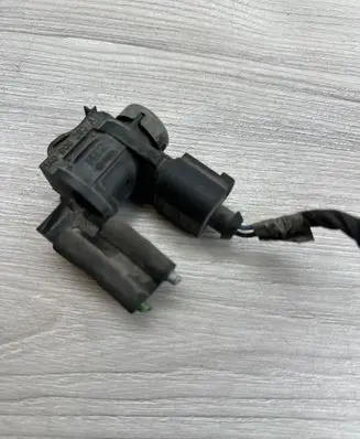 Dodge Journey Turbo solenoid valve 1K0906283A