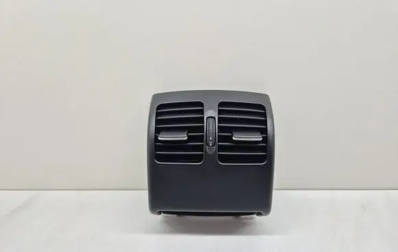 Mercedes-Benz C W204 Rear air vent grill A2048300954