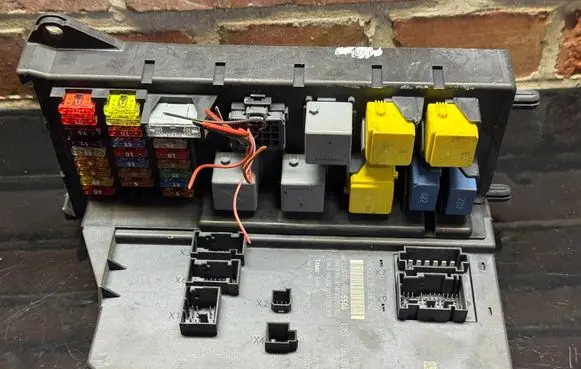 Mercedes-Benz Sprinter W906 Comfort/convenience module A9069005504 A9069018701 A9069022001