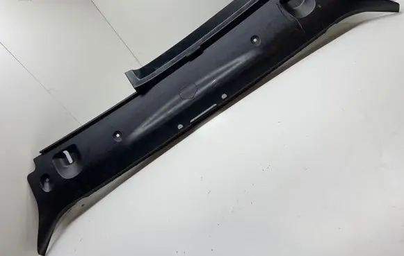 BMW 7 E65 E66 Trunk/boot sill cover protection 8223560
