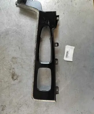 Volvo XC90 Gear shifter surround trim plastic 31469937
