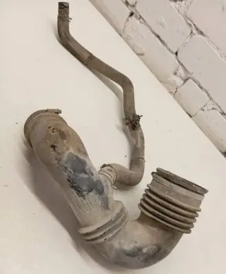 Ford Ranger Air intake duct part AB3A9C623AE