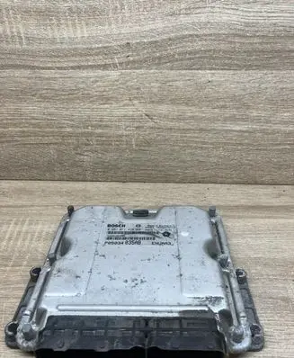 Chrysler PT Cruiser Engine control unit/module P05034035AB 0281011410
