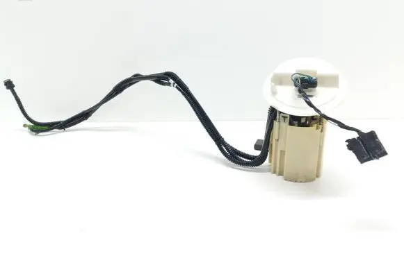 Mercedes-Benz C AMG W204 In-tank fuel pump A2044702294 1582881035