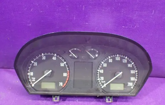 Skoda Fabia Mk1 (6Y) Speedometer (instrument cluster)