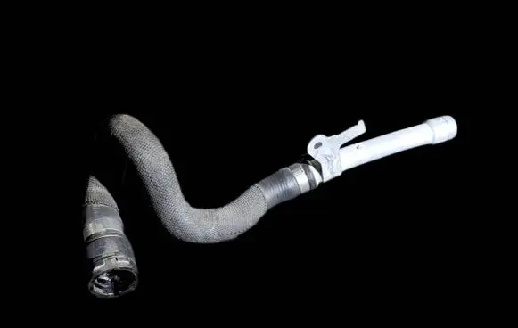 BMW M5 F90 Engine coolant pipe/hose 7852352