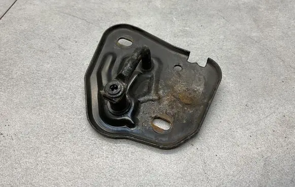 Audi Q3 8U Engine bonnet/hood lock/latch loop/hook 4G0823186