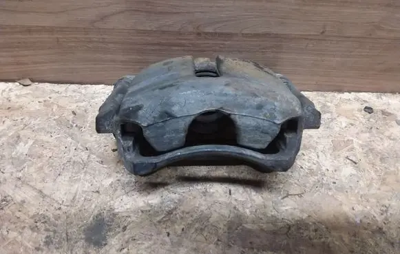 Volkswagen PASSAT B8 Front brake caliper