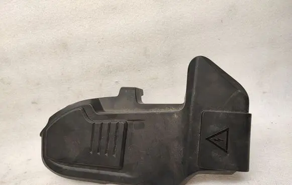 BMW X3 G01 Fuse box cover 8632554