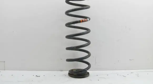 Volkswagen Touran II Rear coil spring
