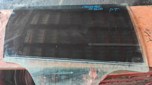 Chevrolet Orlando Sliding door window/glass 
