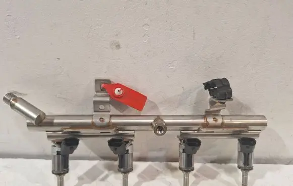 Peugeot 3008 II Fuel main line pipe 9802545280