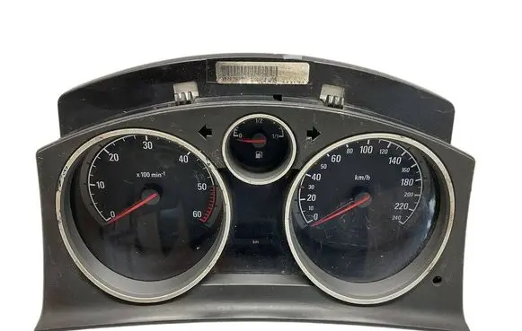 Speedometer (instrument cluster)