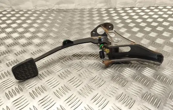 Toyota Yaris Clutch pedal 181A501 184A042
