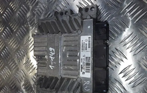 Renault Megane II Engine control unit/module S122326114A 8200843713 8200807626