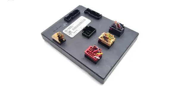 Audi A4 S4 B8 8K Central body control module 8K0907063DC F005V01206