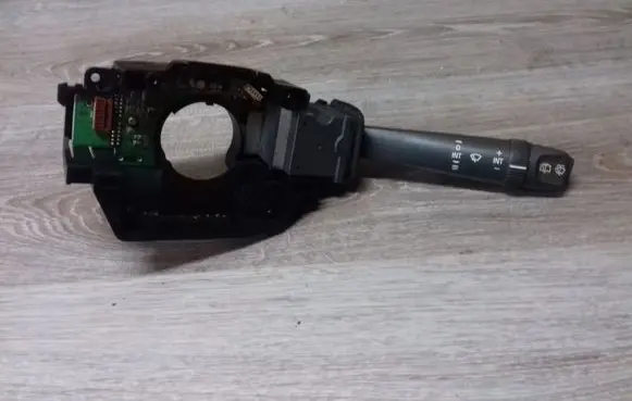 Volvo S80 Wiper control stalk 8622184