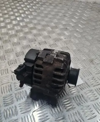 Opel Zafira C Generator/alternator 13579668