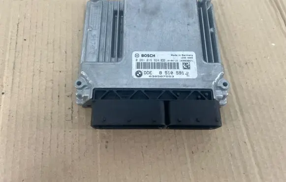 BMW 1 E82 E88 Engine control unit/module 8510591 0281016924