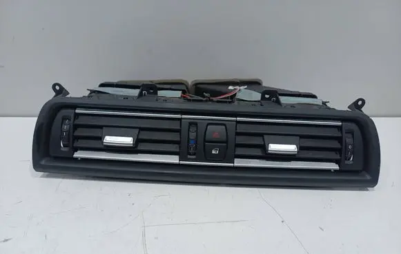 BMW 5 F10 F11 Dash center air vent grill F49209136 8885 0778912