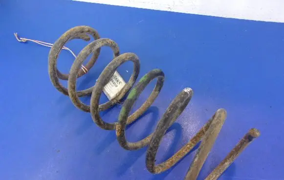 Volkswagen Jetta II Front coil spring