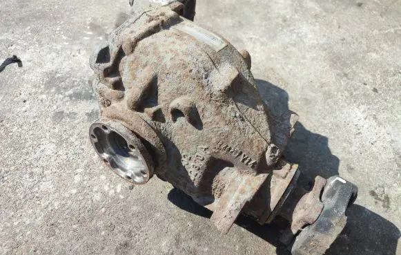 BMW 1 E81 E87 Rear differential 7598855 33107566170 33107524308