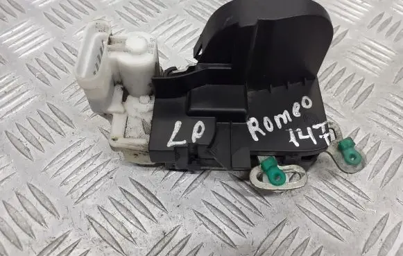 Alfa Romeo 147 Front door lock