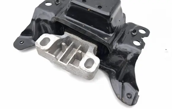 Audi A3 8Y Engine mount bracket 5Q0199555BD