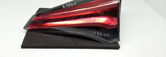 Toyota RAV 4 (XA40) Tailgate rear/tail lights 81580-42030
