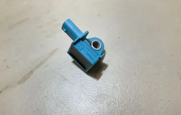 Audi Q3 8U Airbag deployment crash/impact sensor 5K0959351A 686960