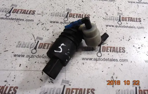 Mercedes-Benz B W245 Windscreen/windshield washer pump