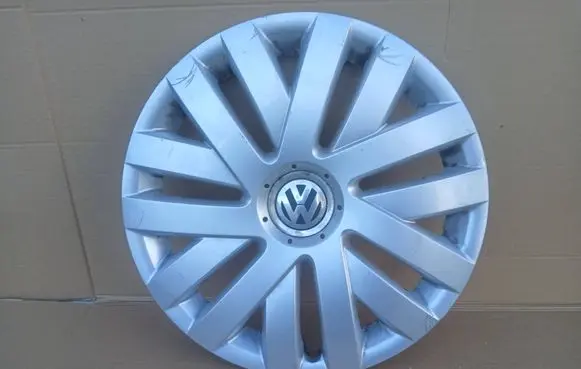 Volkswagen PASSAT B6 R16 wheel hub/cap/trim 1K0601147H