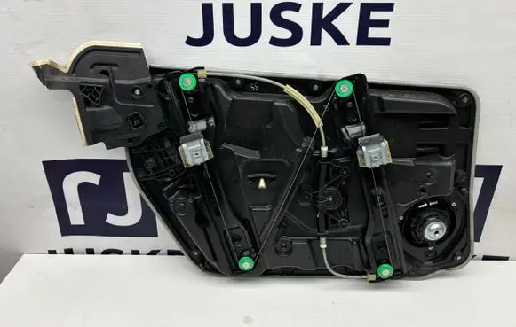 Mercedes-Benz GLA W156 X156 Front door window regulator with motor A1767200279